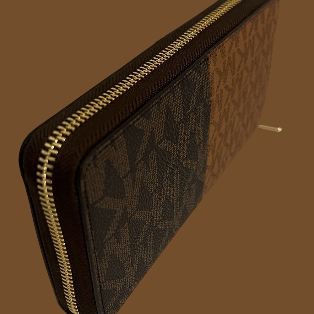 Michael Kors Two-Tone Women’s Wallet in Brown - Picture 2 of 16